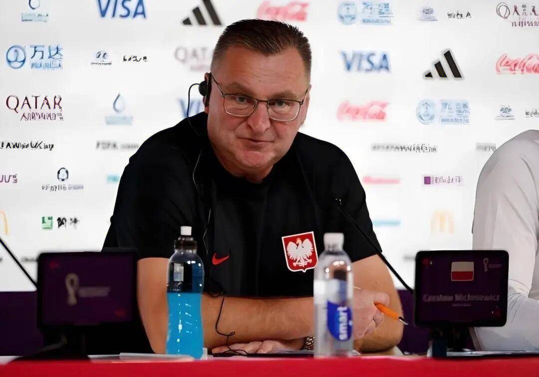 定国足未来, 选人分别是